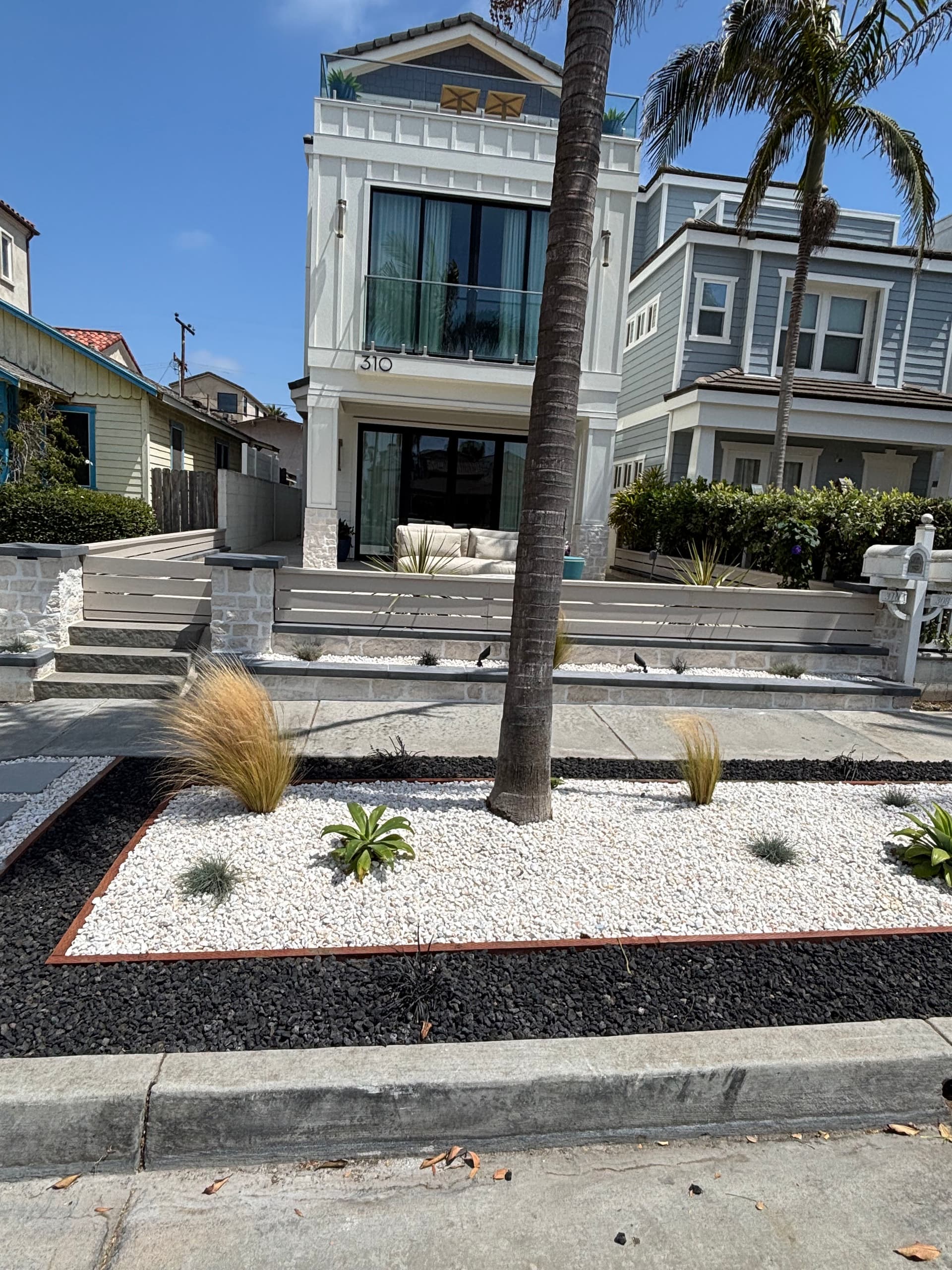 Gallery photos for Dirt Lot Turned Front Patio in Huntington Beach: Image #1