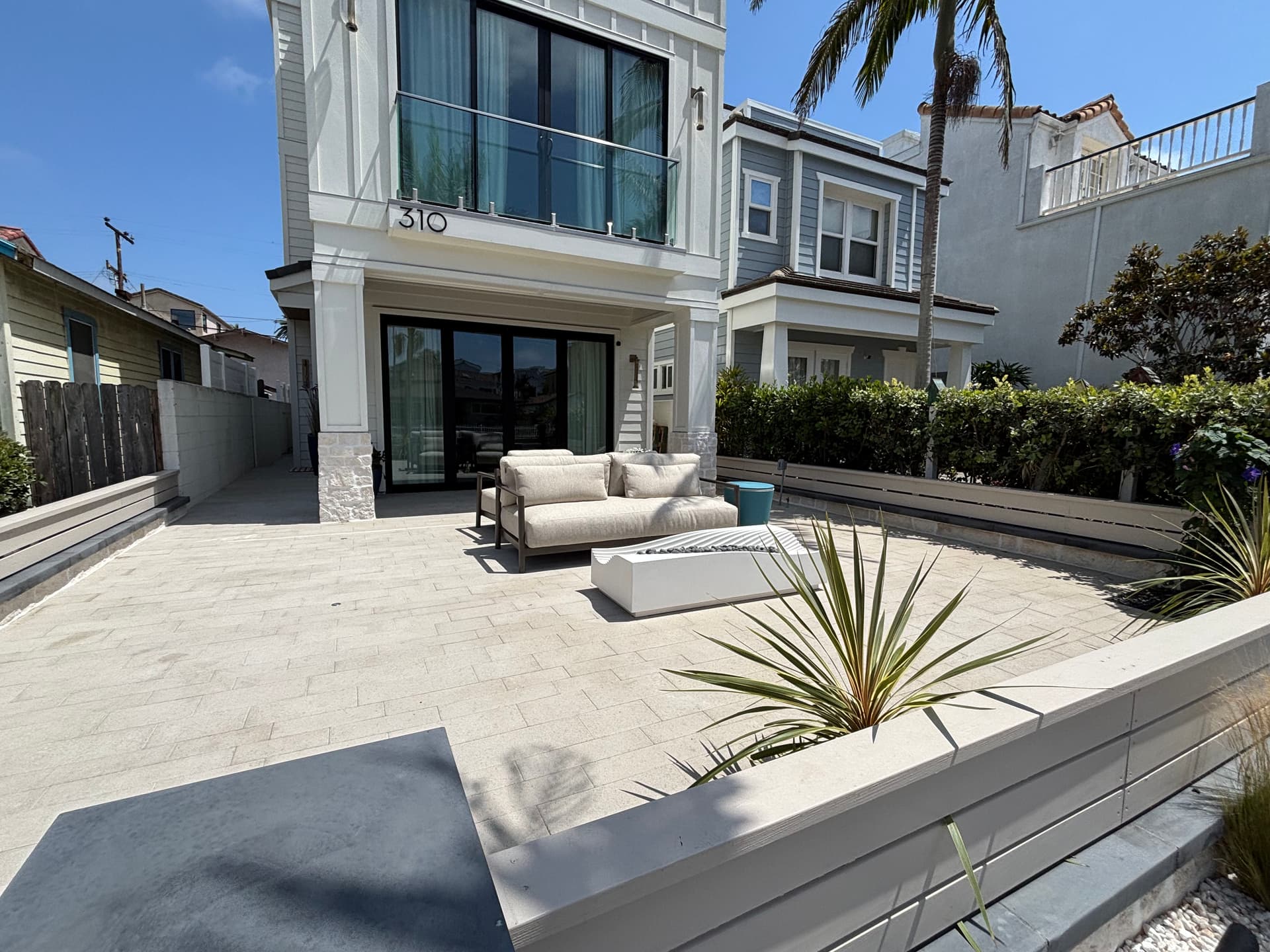 Gallery photos for Dirt Lot Turned Front Patio in Huntington Beach: Image #2